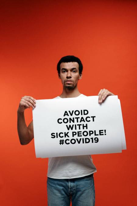 Desinfektion zu Corona und Absicherung gegen Covid-19